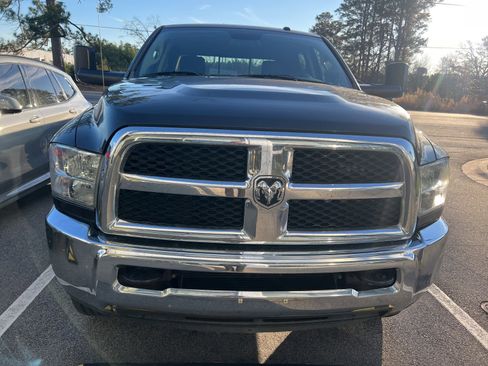 Used 2015 RAM 2500 SLT w/ Luxury Group image 2
