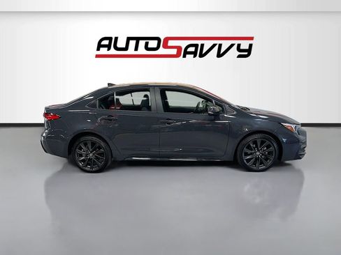 Used 2025 Toyota Corolla SE image 8