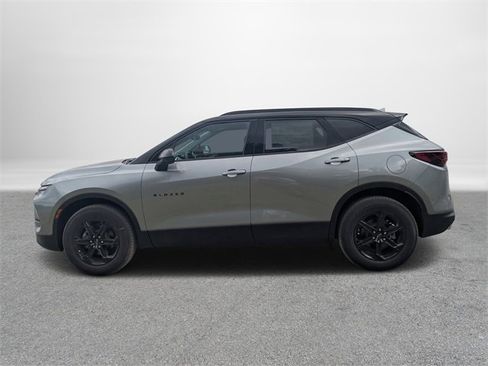 New 2025 Chevrolet Blazer LT w/ Midnight/Sport Edition image 7