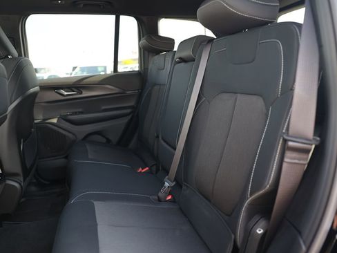 New 2025 Jeep Grand Cherokee Laredo X image 38