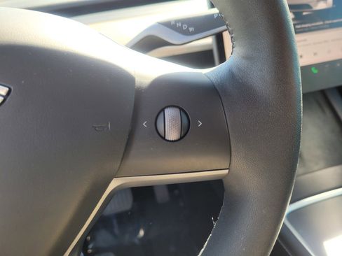 Used 2025 Tesla Model Y Long Range image 20