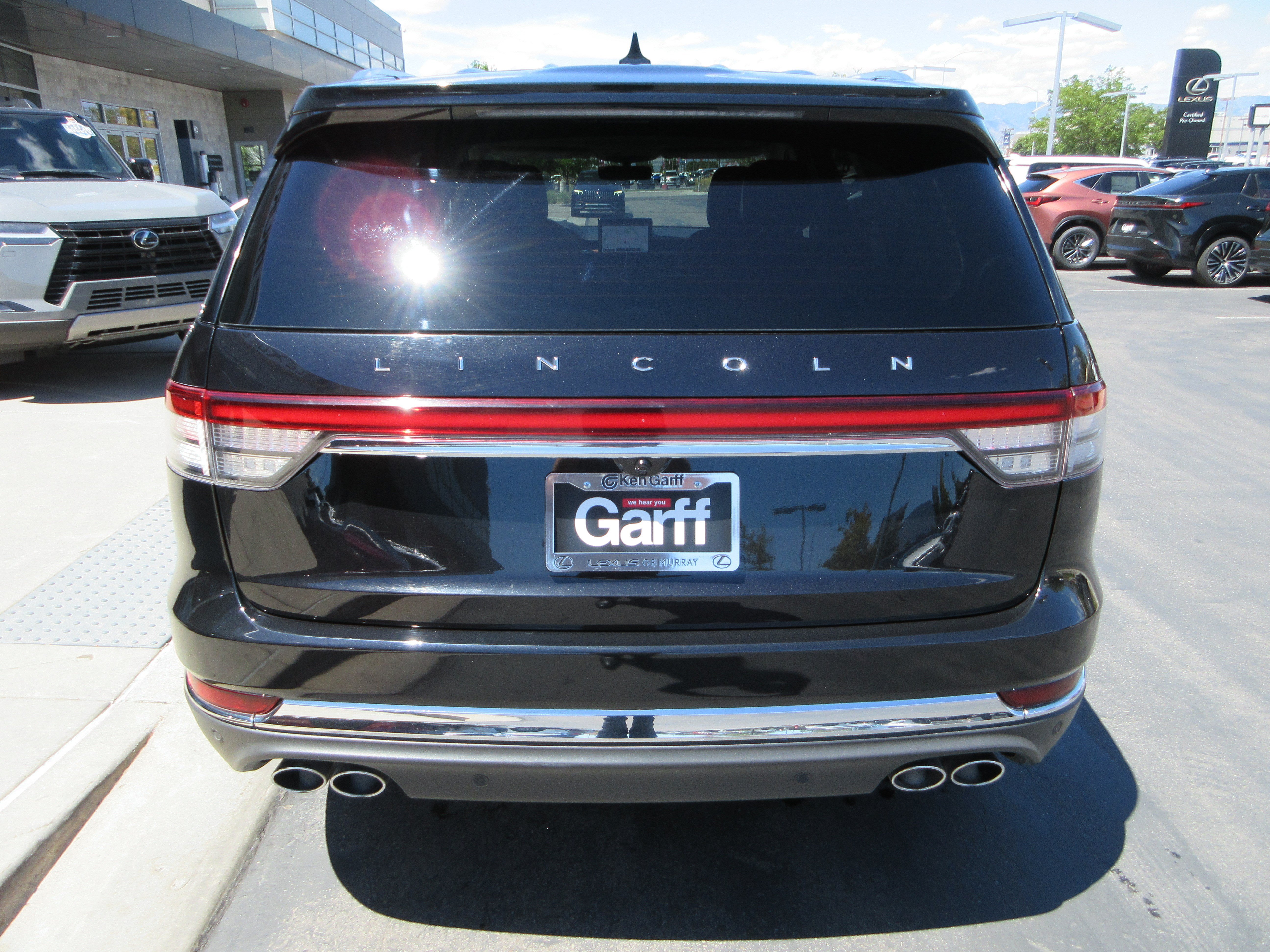 Used 2024 Lincoln Aviator Reserve AWD/4WD image 10