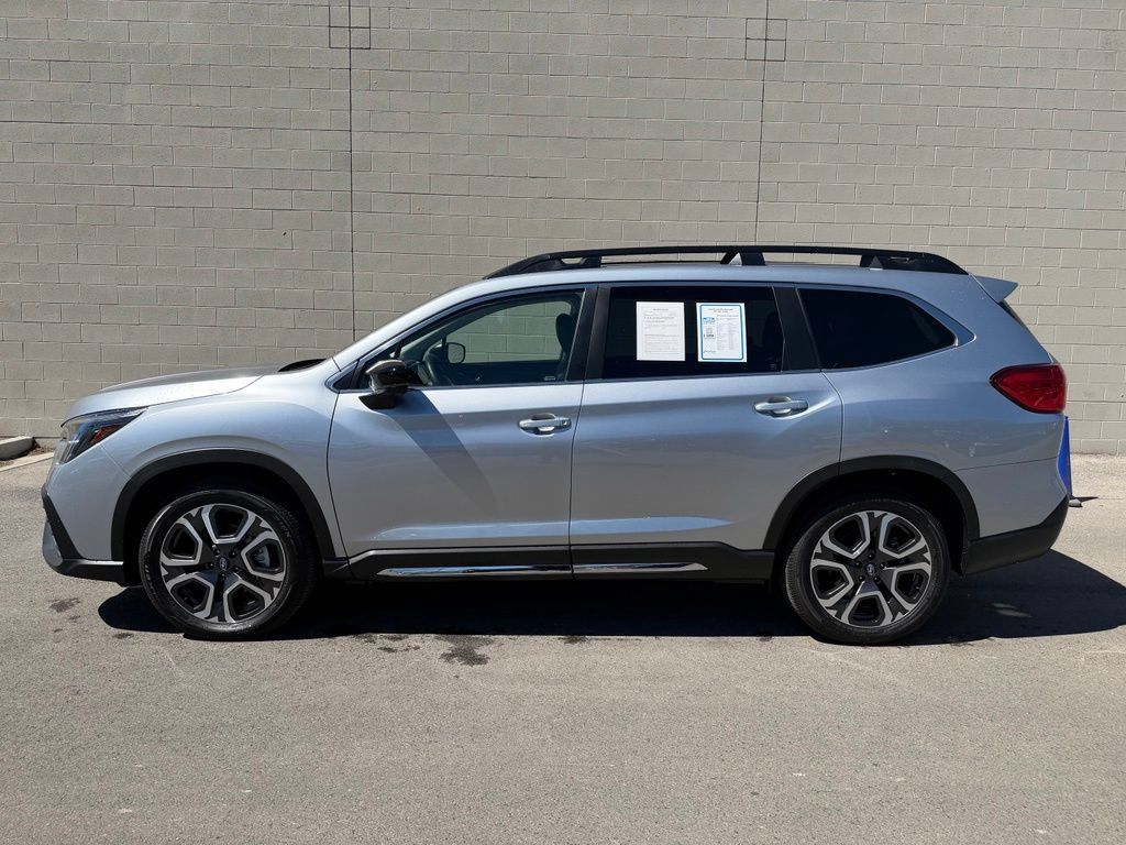 Used 2026 Subaru Ascent Limited AWD/4WD image 2