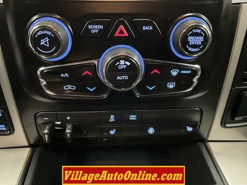 Used 2017 RAM 1500 Classic SLT w/ SLT Plus D←cor Group image 25