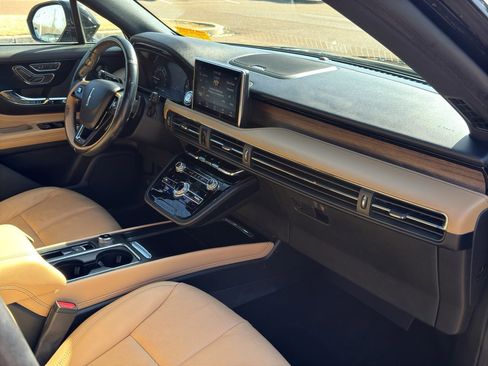 Used 2020 Lincoln Corsair Reserve w/ Equipment Group 201A image 17