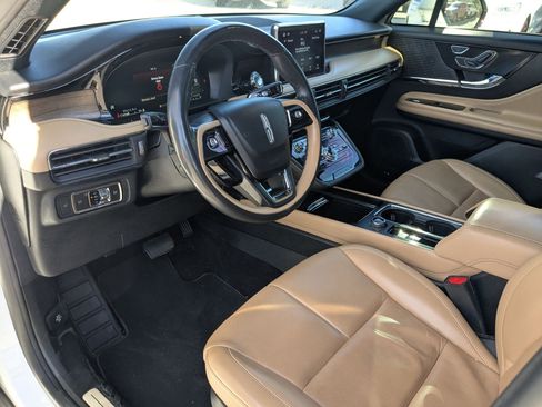 Used 2022 Lincoln Corsair Reserve image 10