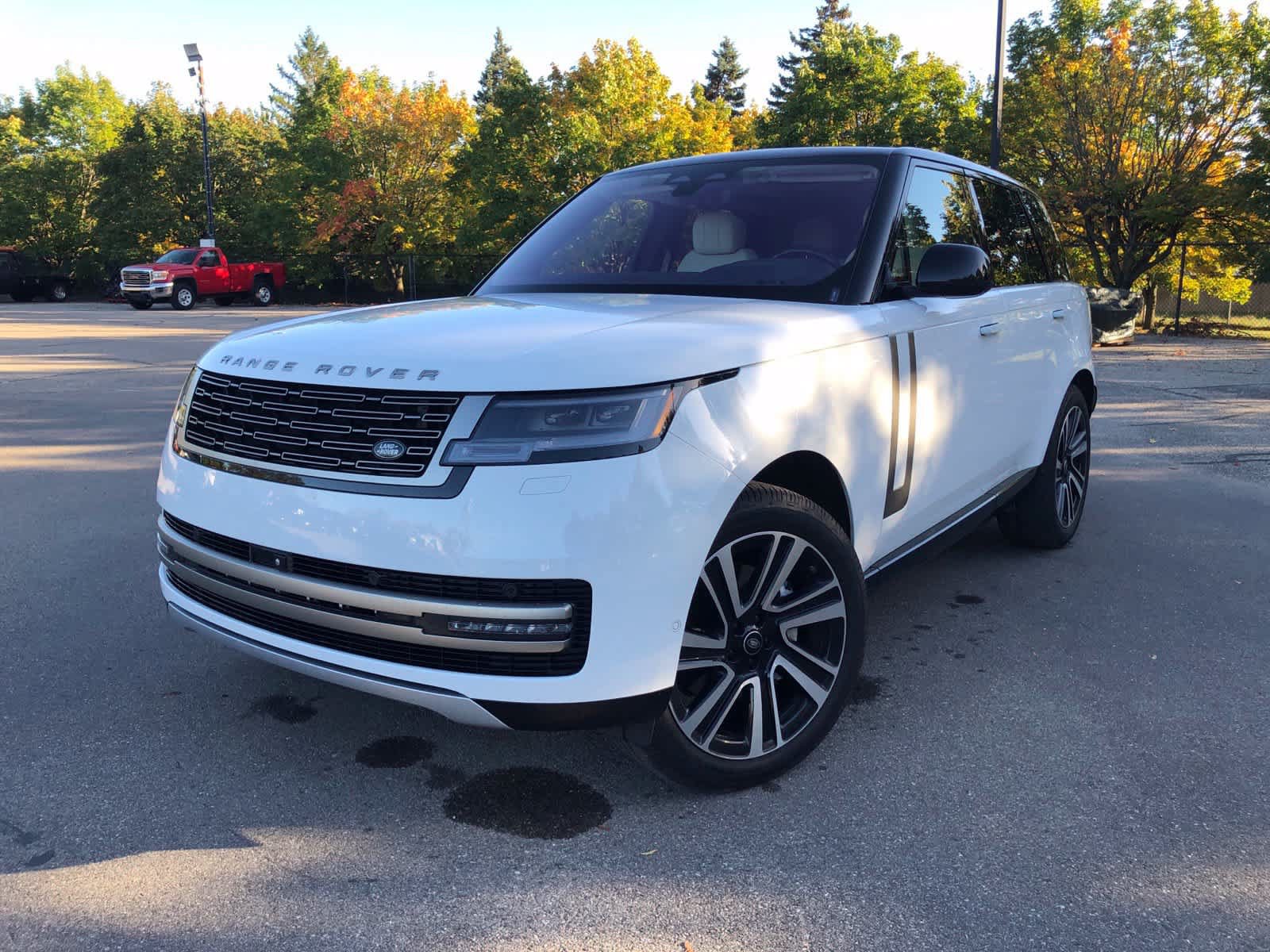 Used 2023 Land Rover Range Rover SE AWD/4WD image 1