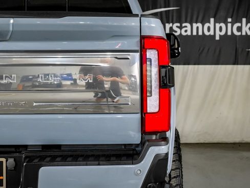Used 2024 Ford F250 Platinum AWD/4WD image 46