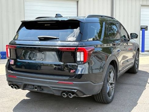 Used 2025 Ford Explorer ST RWD image 5