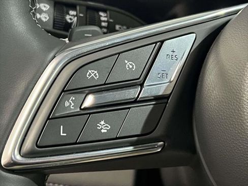 Used 2025 Buick Enclave Preferred w/ Power Package image 23