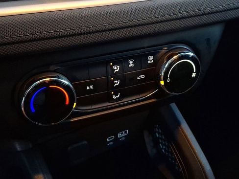 Used 2024 Chevrolet TrailBlazer LS w/ LS Convenience Package image 15