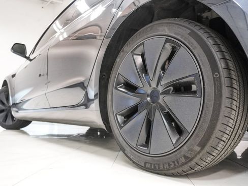 Used 2025 Tesla Model 3 Long Range RWD image 34