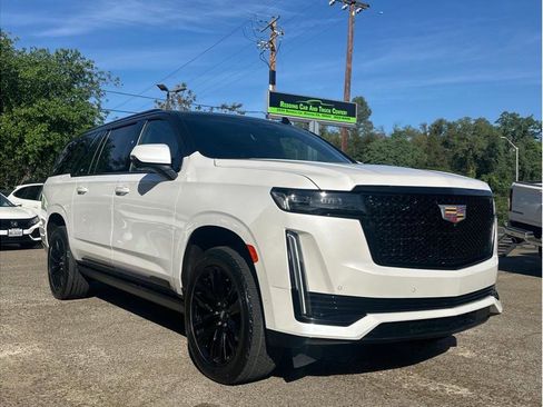 Used 2021 Cadillac Escalade ESV Sport Platinum image 1