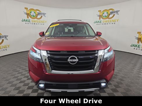 Used 2022 Nissan Pathfinder SL w/ SL Premium Package image 2