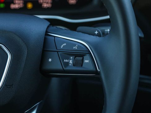 New 2025 Audi Q3 2.0T Premium image 22