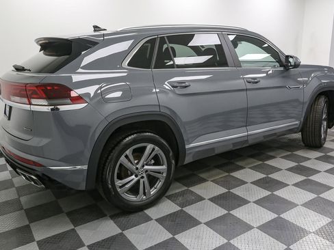 Used 2024 Volkswagen Atlas Cross Sport SEL R-Line image 11