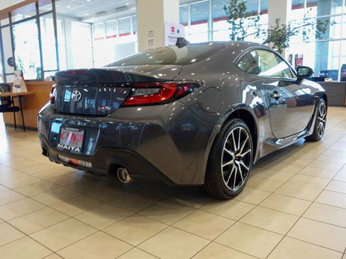 New 2025 Toyota GR86 image 3