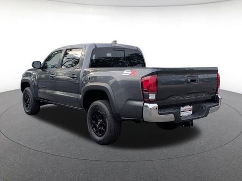 Used 2023 Toyota Tacoma SR5 RWD image 4