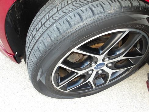 Used 2015 Ford Focus SE w/ SE Sport Package image 39