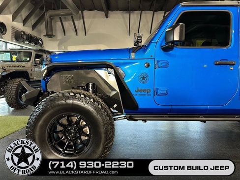 Used 2020 Jeep Gladiator Sport w/ Quick Order Package 24S AWD/4WD image 8