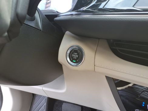 Used 2023 Buick Envision Avenir AWD/4WD image 12