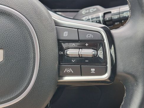 Used 2024 Kia Sorento S FWD image 19
