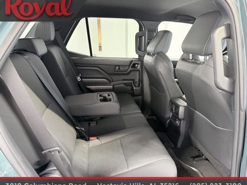 Used 2025 Toyota 4Runner TRD Off-Road Premium AWD/4WD image 16