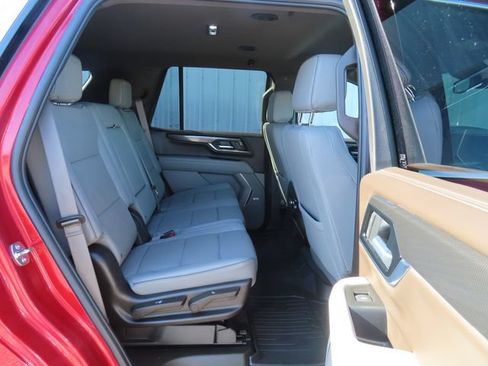 Used 2025 GMC Yukon Elevation AWD/4WD image 28