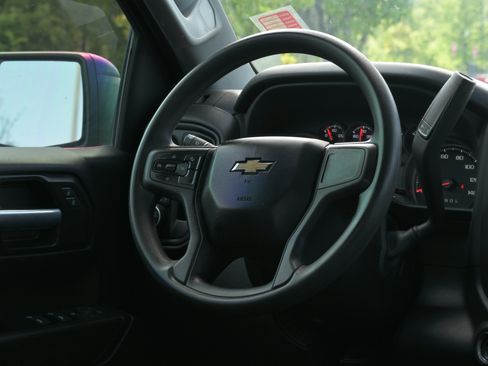 Used 2025 Chevrolet Silverado 1500 Custom AWD/4WD image 18