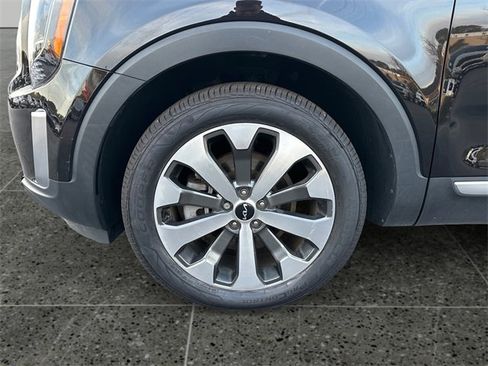 Used 2022 Kia Telluride S image 14