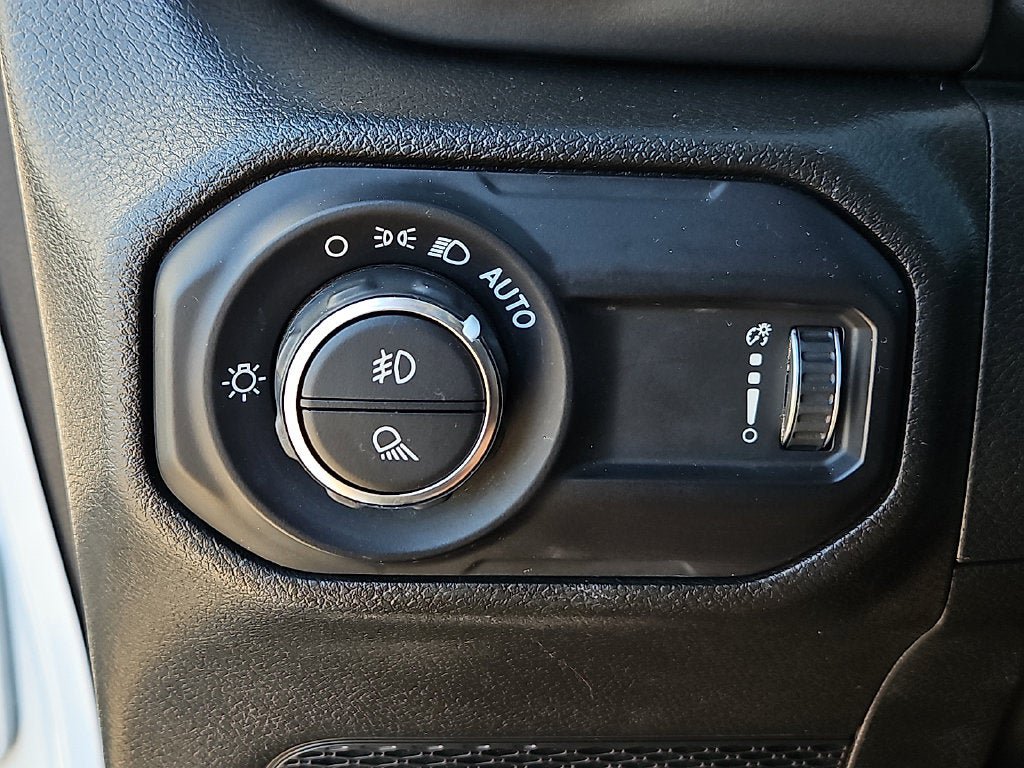 Used 2023 Jeep Gladiator Sport AWD/4WD image 24