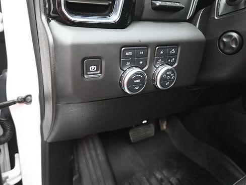 Used 2025 GMC Sierra 1500 Denali AWD/4WD image 13