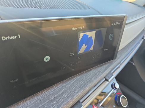 Used 2025 Hyundai Santa Fe Limited image 16