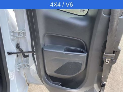 Used 2022 Chevrolet Colorado LT w/ Safety Package AWD/4WD image 15