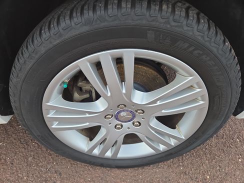 Used 2015 Mercedes-Benz GLK 350 4MATIC image 9