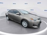 Used 2018 Toyota Corolla LE image 2