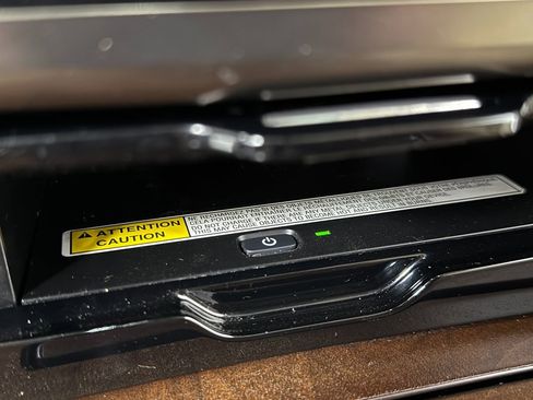 Used 2016 Lexus LX 570 4WD w/ Luxury Package image 32