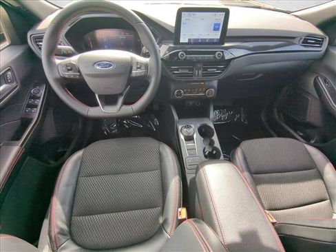 Used 2025 Ford Escape ST-Line image 16
