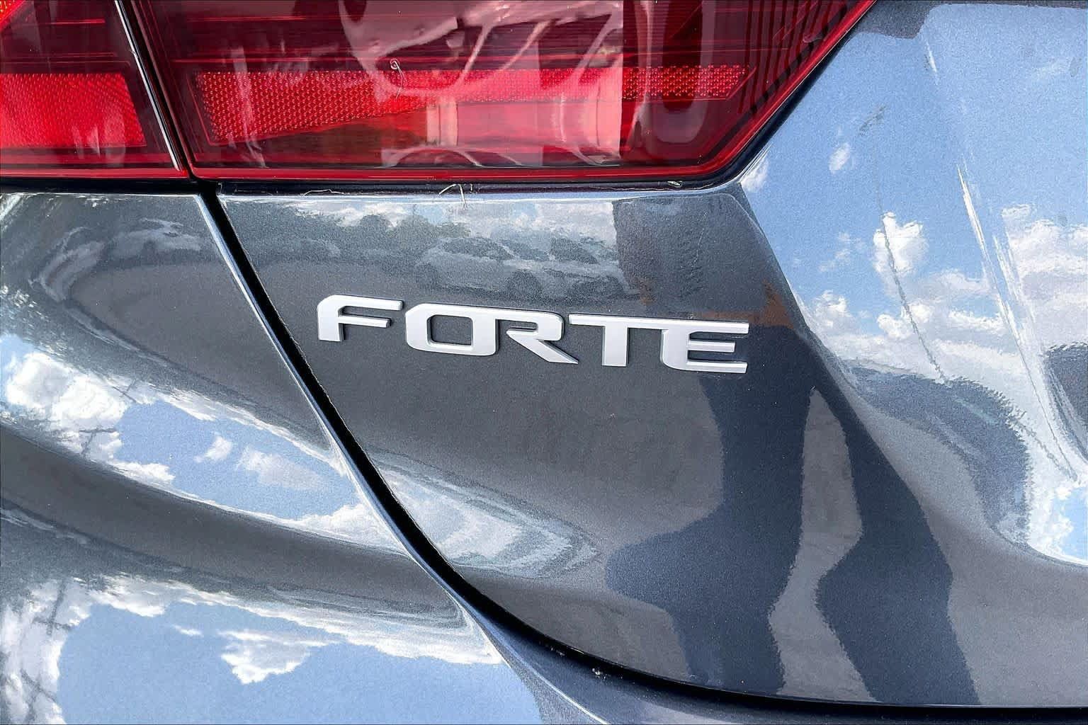 Used 2024 Kia Forte LXS FWD image 10