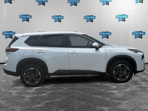 Used 2025 Nissan Rogue SV AWD/4WD image 6