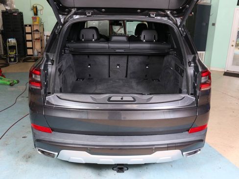 Used 2019 BMW X5 xDrive40i w/ Convenience Package AWD/4WD image 18