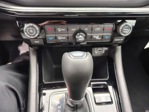 New 2026 Jeep Compass Limited image 20