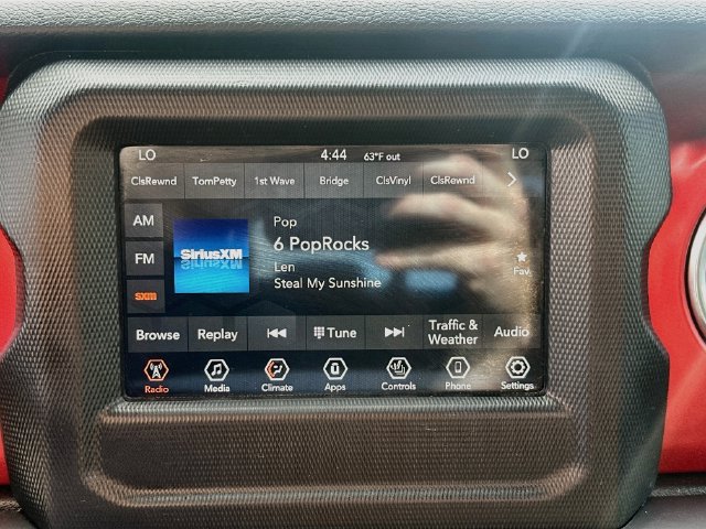 Used 2021 Jeep Gladiator Rubicon w/ Cold Weather Group AWD/4WD image 15