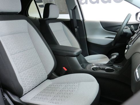 Used 2024 Chevrolet Equinox LT image 28