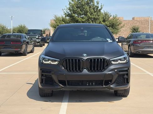 Used 2022 BMW X6 xDrive40i w/ M Sport Package AWD/4WD image 2