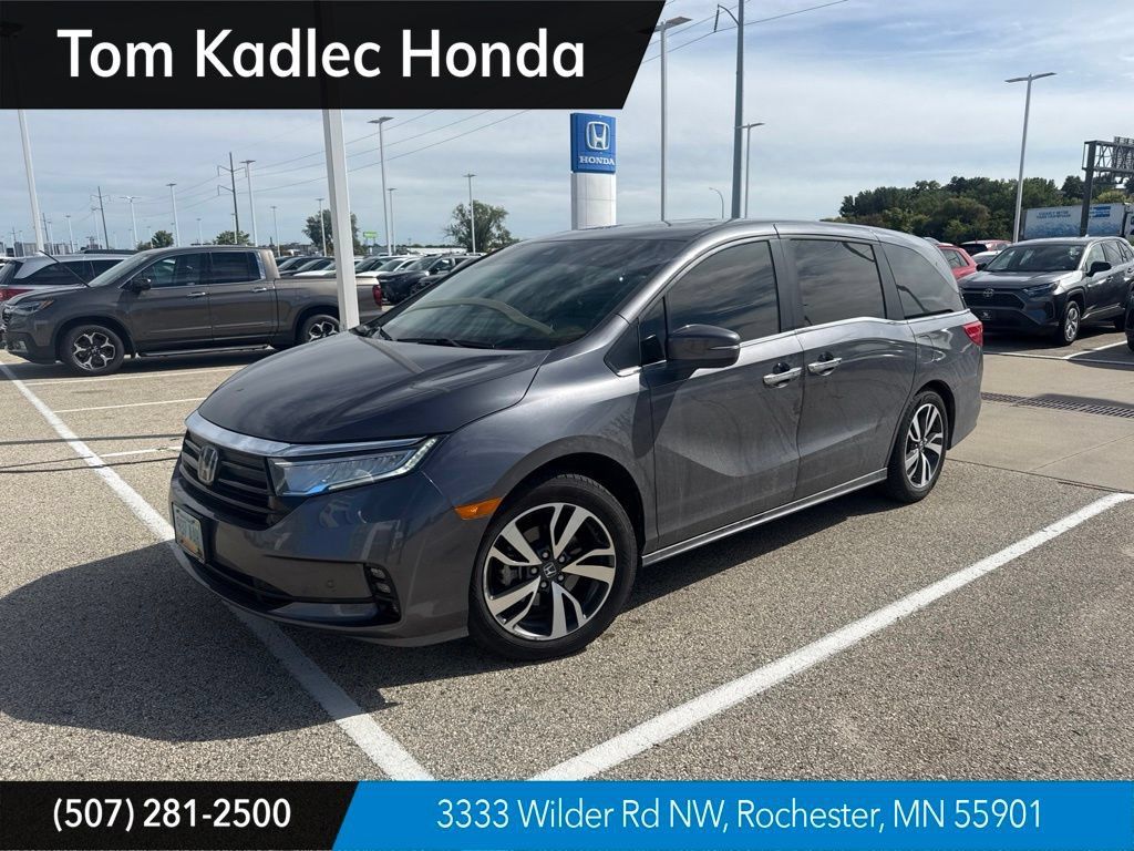 Used 2022 Honda Odyssey Touring image 1