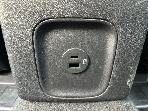 Used 2021 Ford Escape SE w/ Convenience Package FWD image 19