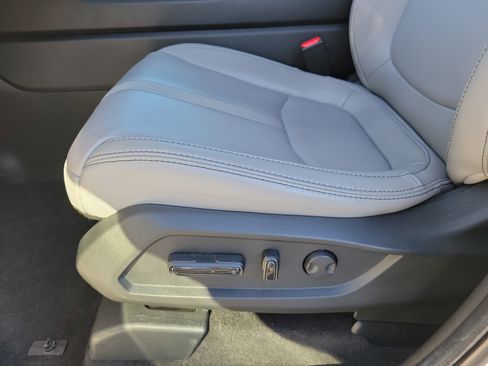 Used 2025 Honda Pilot EX-L image 15