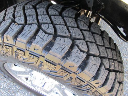 Used 2017 RAM 2500 Tradesman w/ Chrome Appearance Group image 77