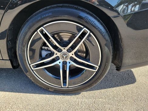 Used 2025 Mercedes-Benz E 350 4MATIC Sedan image 11